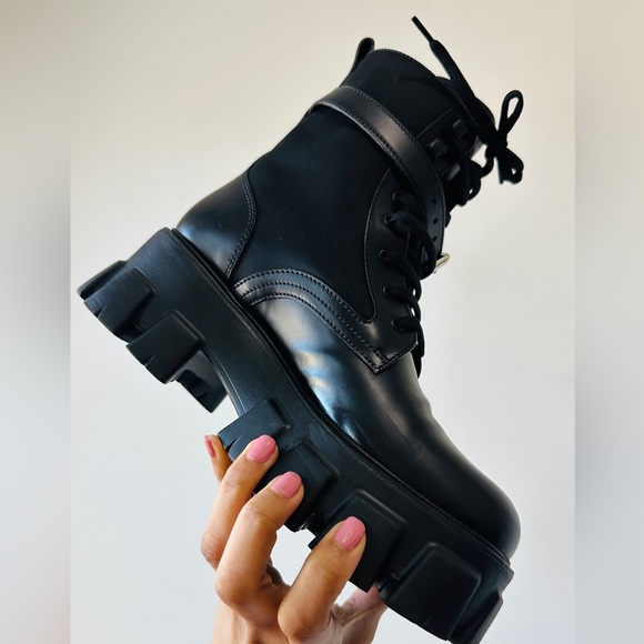 Prada Black Leather & Nylon Monolith Combat Boots w Detachable Mini Bags & Box - Picture 3 of 17